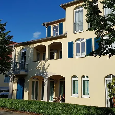 Strandkuesschen Kuehlungsborn Exterior photo